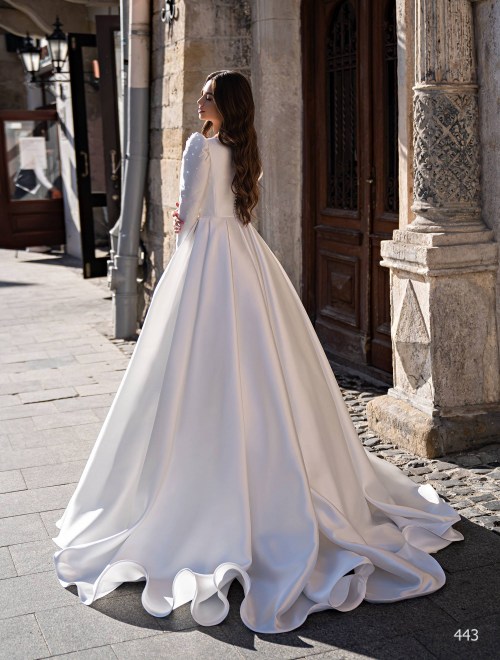 https://www.sposa-lia.com/images/stories/virtuemart/product/443       (4)54.jpg